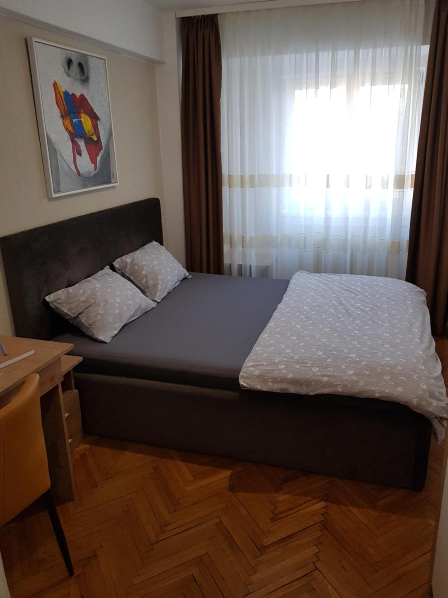 Ta'Arof Apartment Орадя Екстер'єр фото